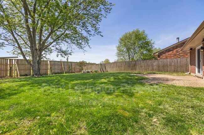 Building Photo - 1576 Springfield Dr