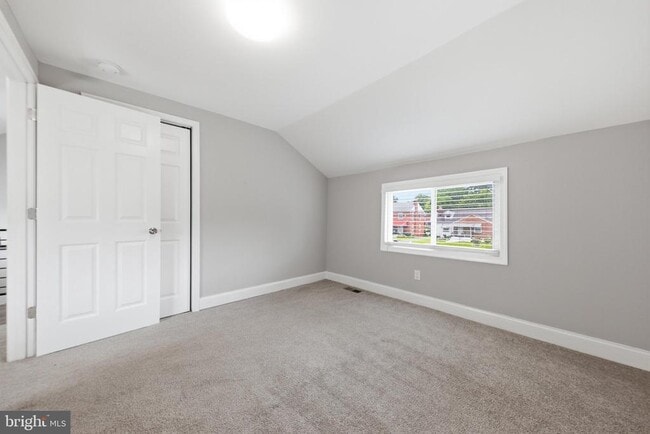 Building Photo - 3524 Meadowside Ave