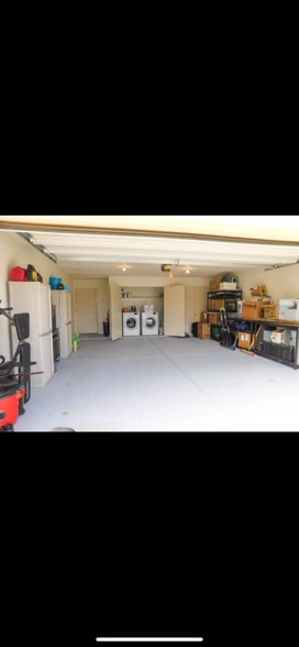 Garage - 113 Buffalo Dr