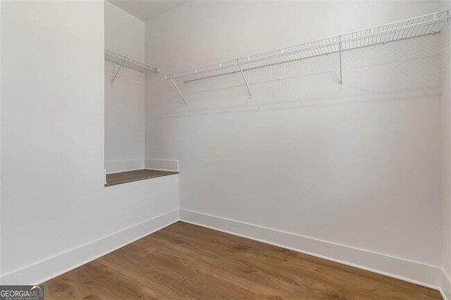 Building Photo - 964 N Circle Dr NW