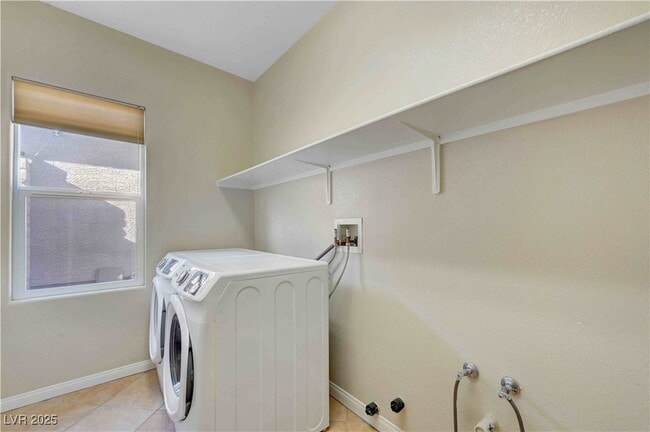 Building Photo - 3415 Ridge Meadow St