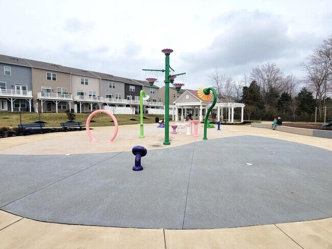 Building Photo - 8820 Englewood Farms Dr