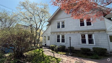 Building Photo - 128 Rockland Ave