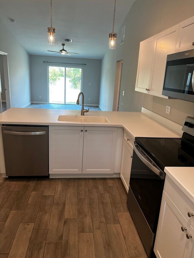 Building Photo - CHARMING 3 BEDROOM, 2 BATH HOME BUILT IN 2022 IN EAST STUART