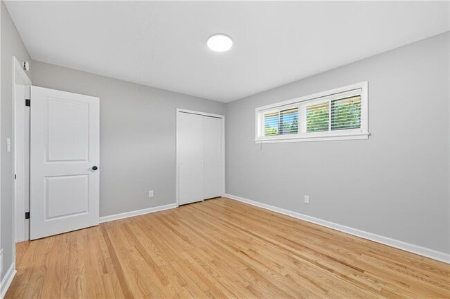 Building Photo - 1181 Starline Dr