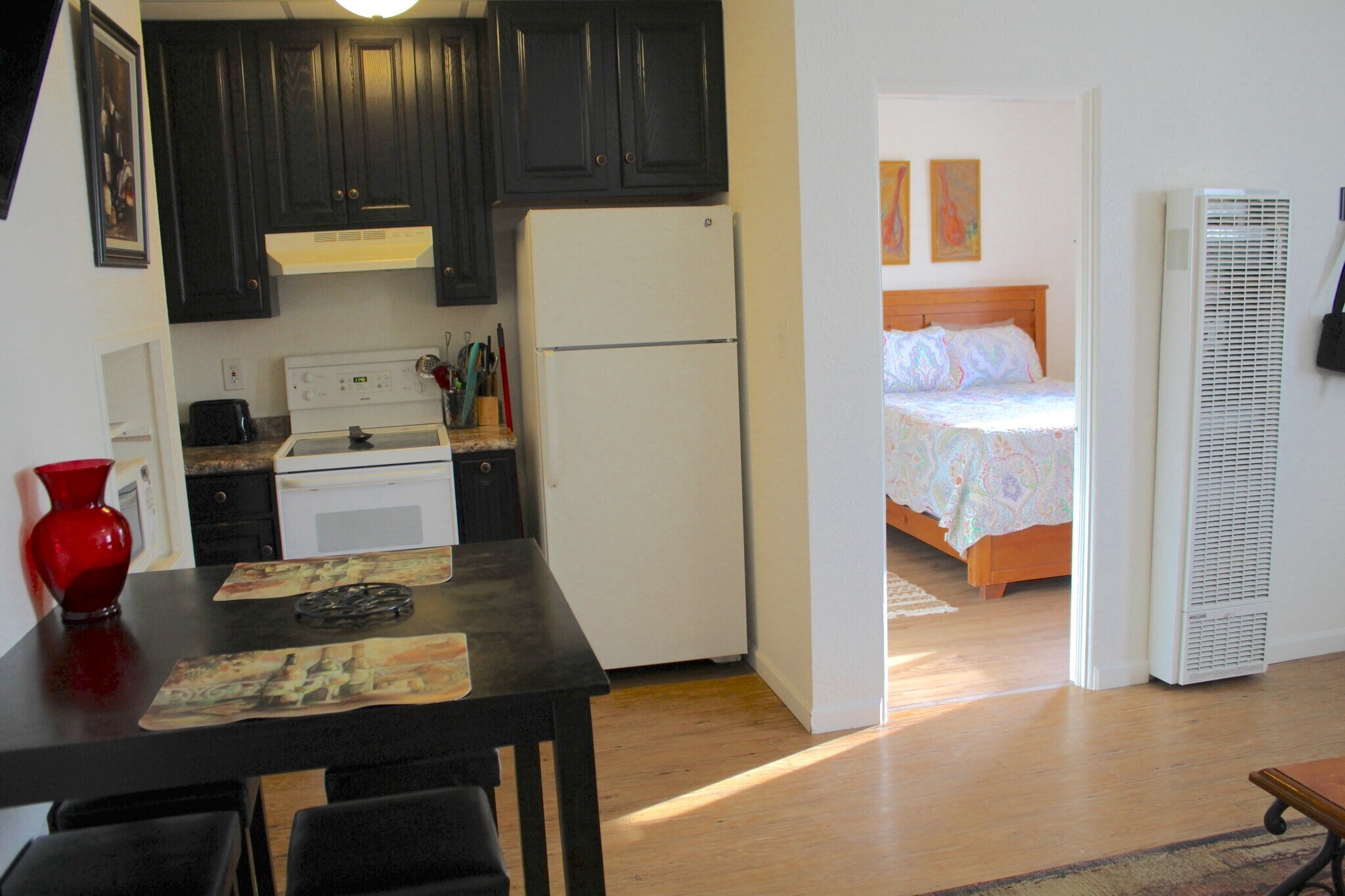 Building Photo - 1001 6th Ave N