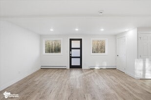 Building Photo - 701 N Lucille St