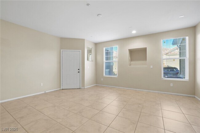 Building Photo - 5855 Valley Dr
