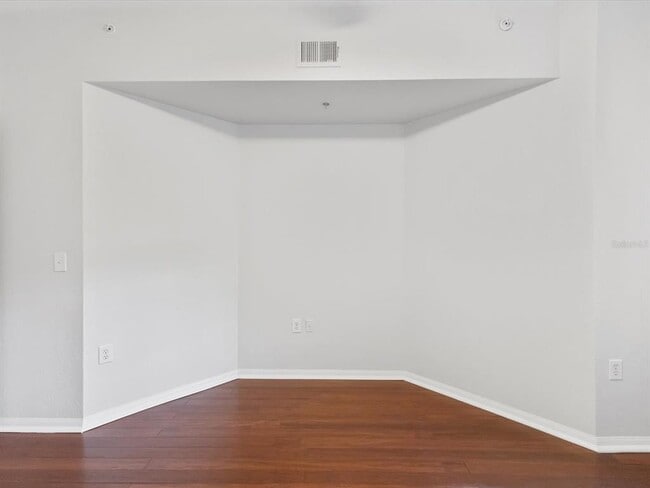 Building Photo - 200 4th Ave S