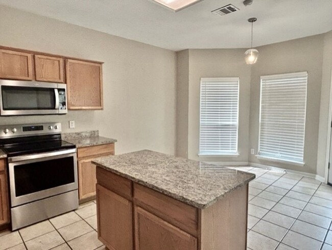Building Photo - $350 OFF FIRST MONTH'S RENT IF YOU MOVE IN...