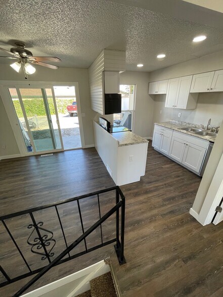 Building Photo - 16749 E 13th Ave