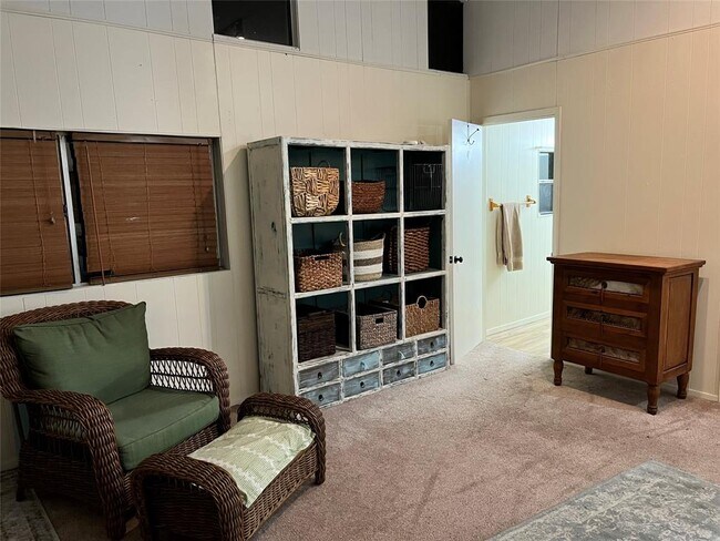 Building Photo - 16142 Spring Branch Trail