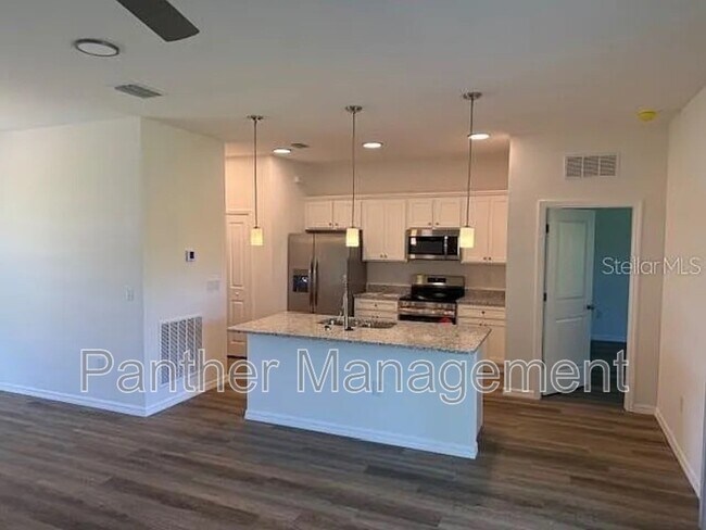 Building Photo - 17223 Berwin Ave