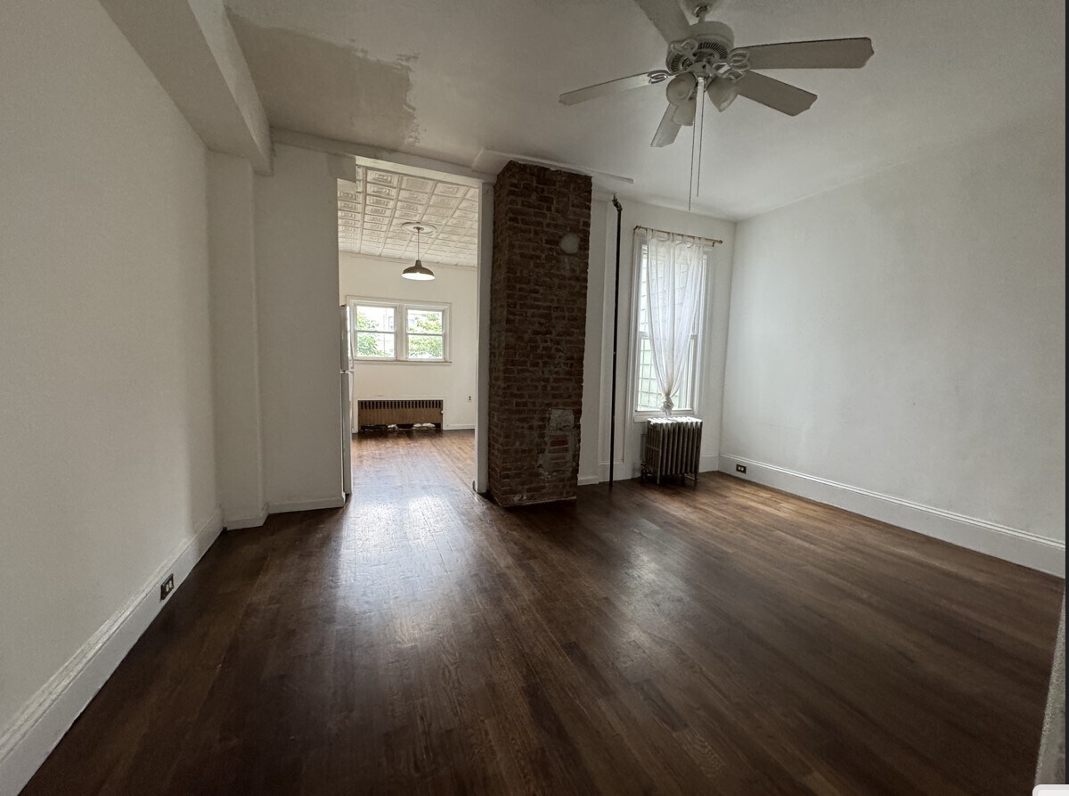 Building Photo - 309 Summit Ave