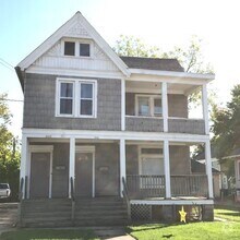 Building Photo - 642 Jackson St