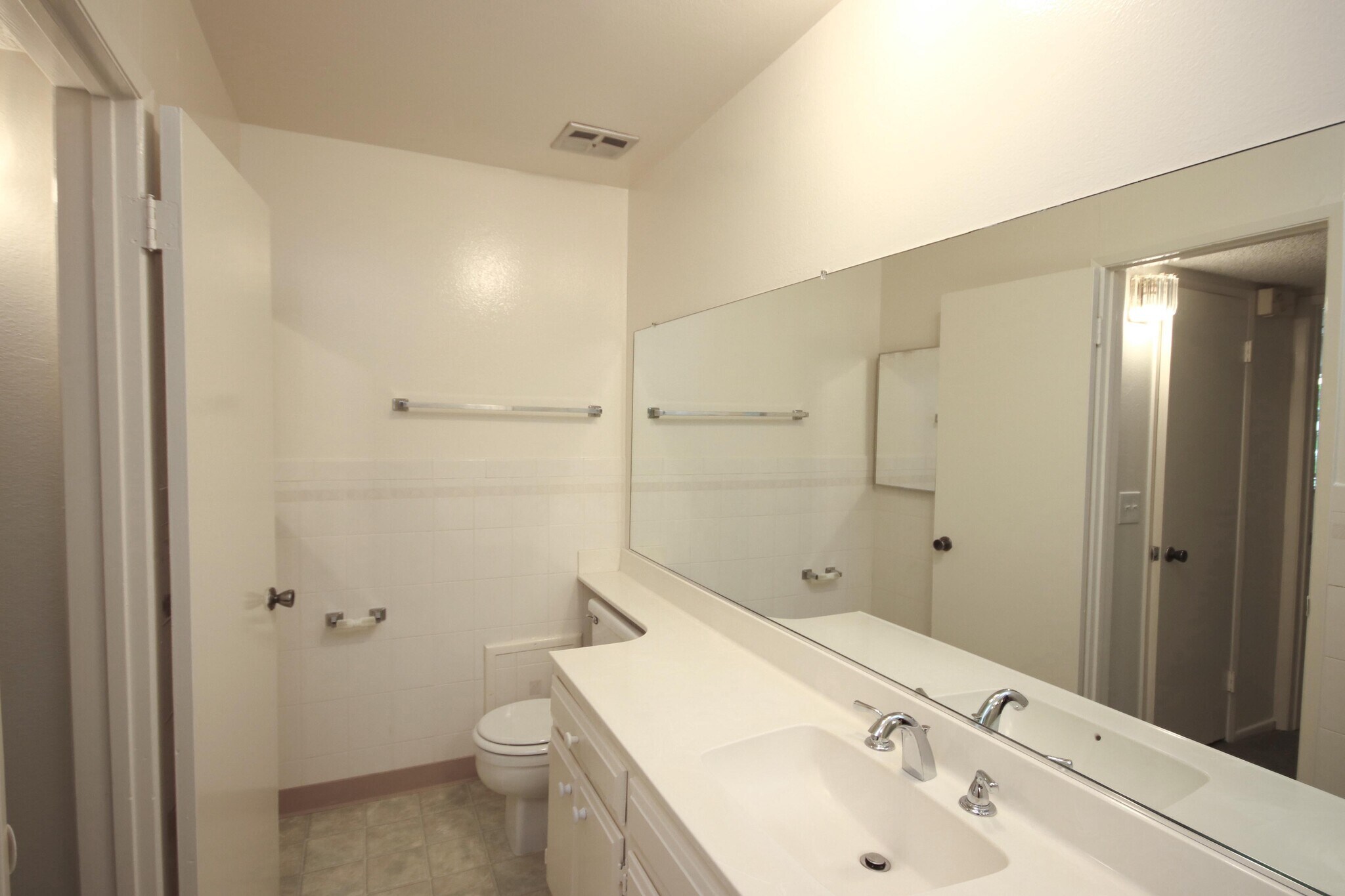 Building Photo - 420 S Madison Ave