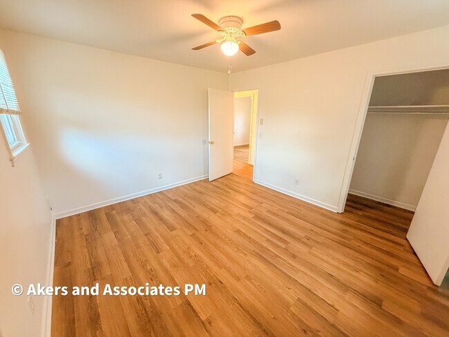 Building Photo - 3 Prestbury Dr