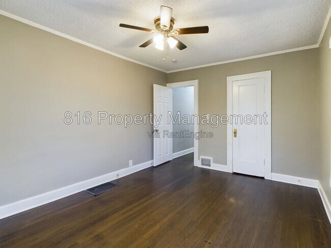 Building Photo - 5912 Paseo Blvd