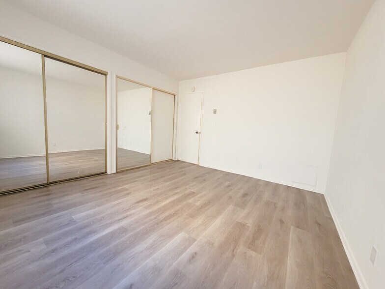 Building Photo - 1032 2nd St