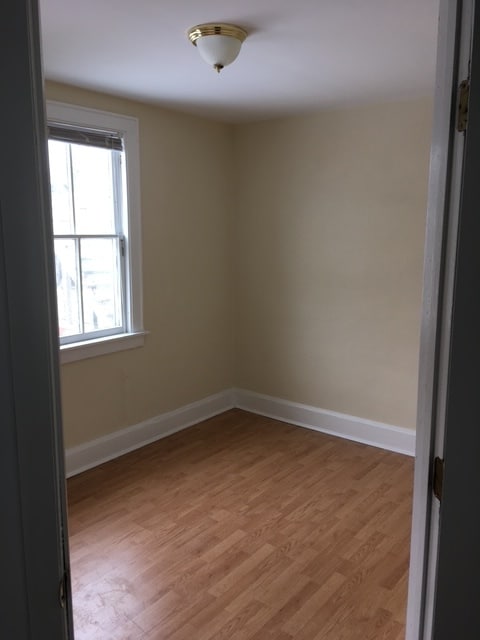 Building Photo - 1649 N Warren Ave