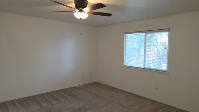 Building Photo - 3801 E Sutton Ave