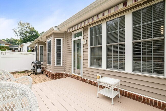 Building Photo - 4081 Forest Oaks Ln