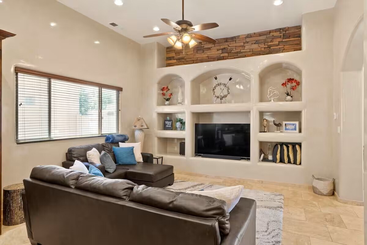 Building Photo - 2409 Rice Ave NW