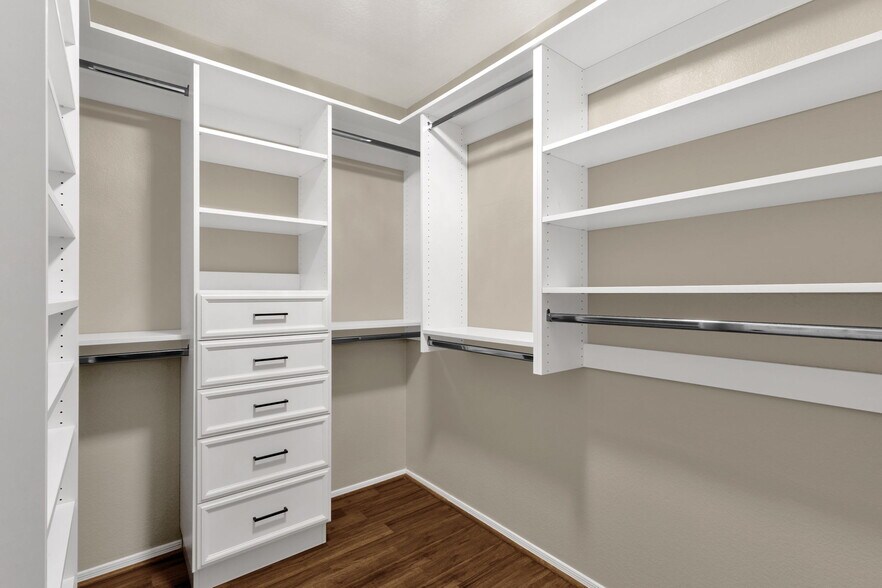 Building Photo - 17424 N 2nd Ave