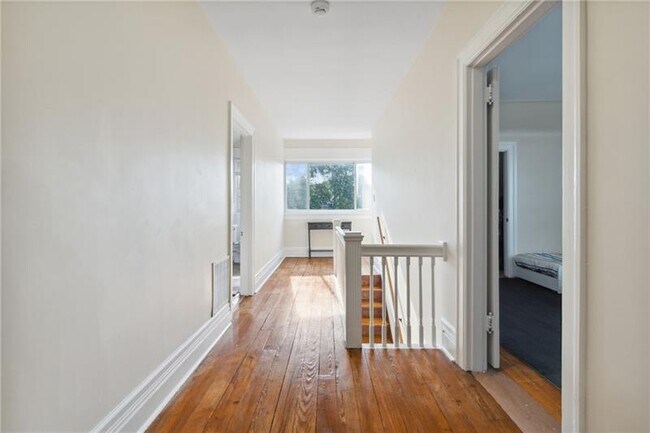 Building Photo - 1084 Shady Ave