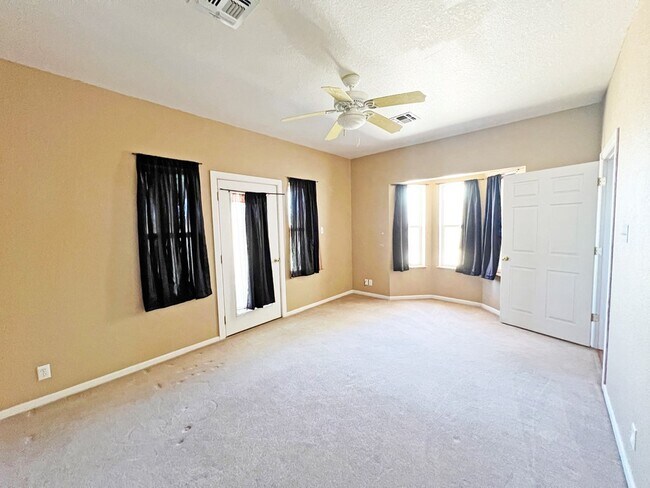 Building Photo - 101 Capt Lee