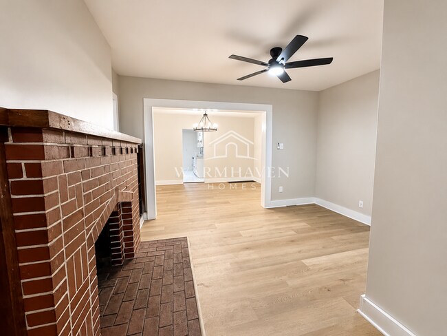 Building Photo - 1263 W Waterloo Rd
