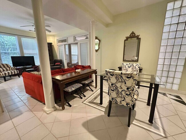 Building Photo - 2403 Shreve Hill Rd