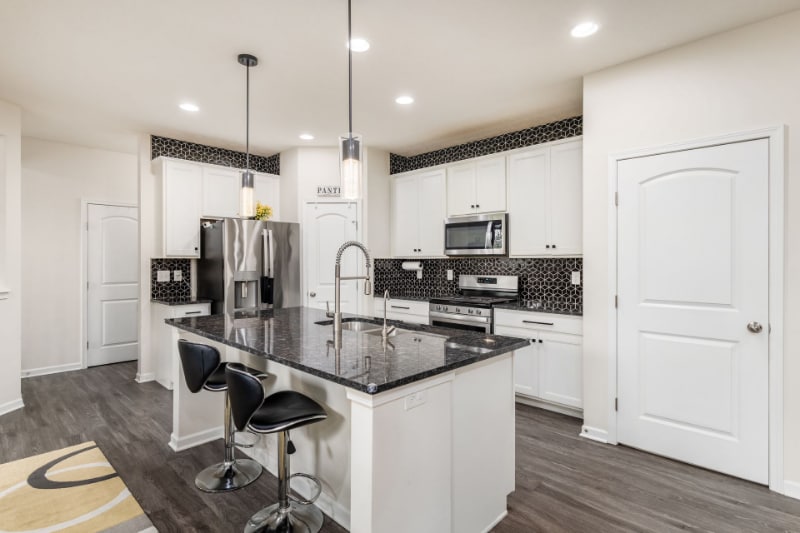 Building Photo - 2868 Beechwood Dr