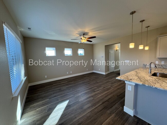 Building Photo - Brand New 3 Bedroom, 2.5 Bath Townhome in ...