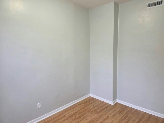 Building Photo - 3611 S Wood St