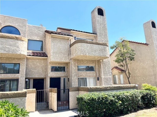 Primary Photo - 2022 S Bon View Ave