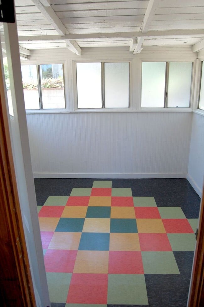 Building Photo - FIGUEROA