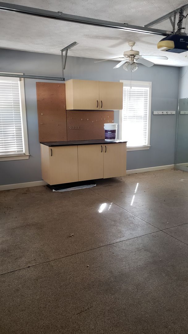 Building Photo - 3 Bedroom 2 Bathroom house in Ogletree Area!