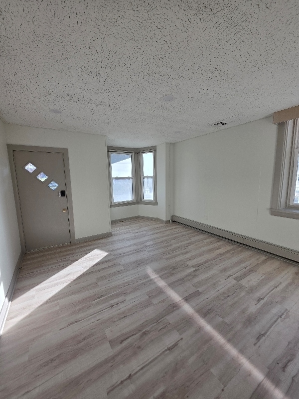 Building Photo - 2827 Horseshoe Pike