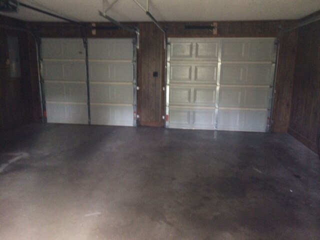 Building Photo - 819 Tammy St SW