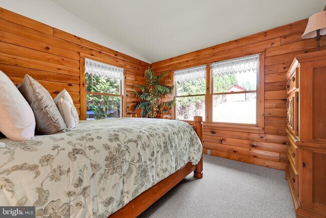 Building Photo - 1506 Wynonah Dr