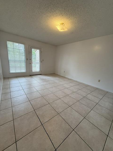 Building Photo - 117 Classic Ct