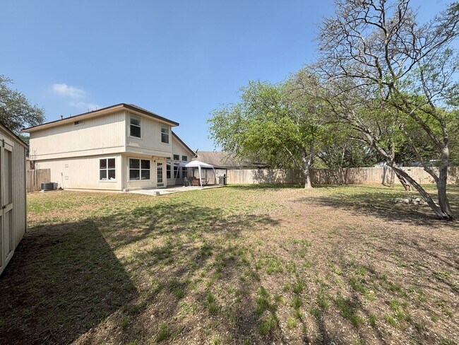 Building Photo - A beautifully remodeled 3-bedroom 2.5-bath...