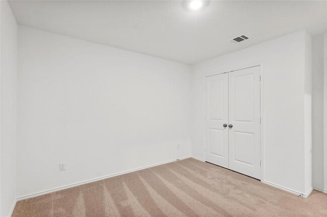 Building Photo - 100 Dreyer