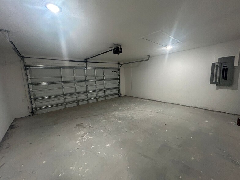 Building Photo - Brand New Construction 4/3