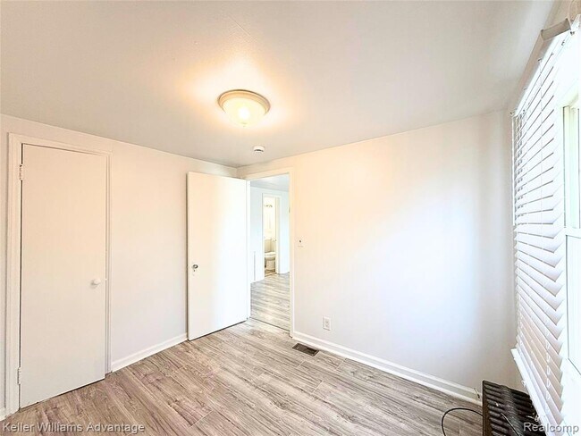 Building Photo - 29222 Grand River Ave