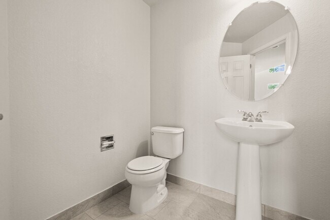 Building Photo - 20981 E Hampden Pl