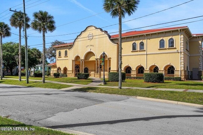 Building Photo - 1561 Stonebriar Rd