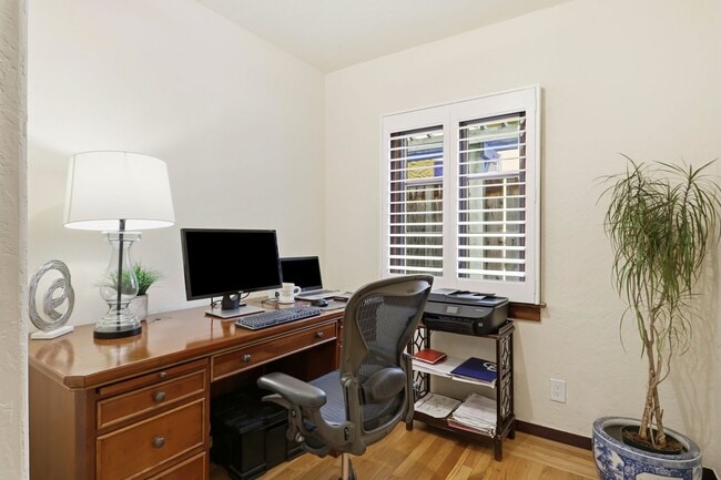 Building Photo - Epic custom remodel on this 1930s Spanish-style home near Downtown Willow Glen!