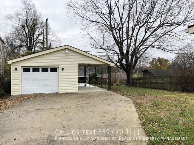 Building Photo - 2135 Tamarack Dr